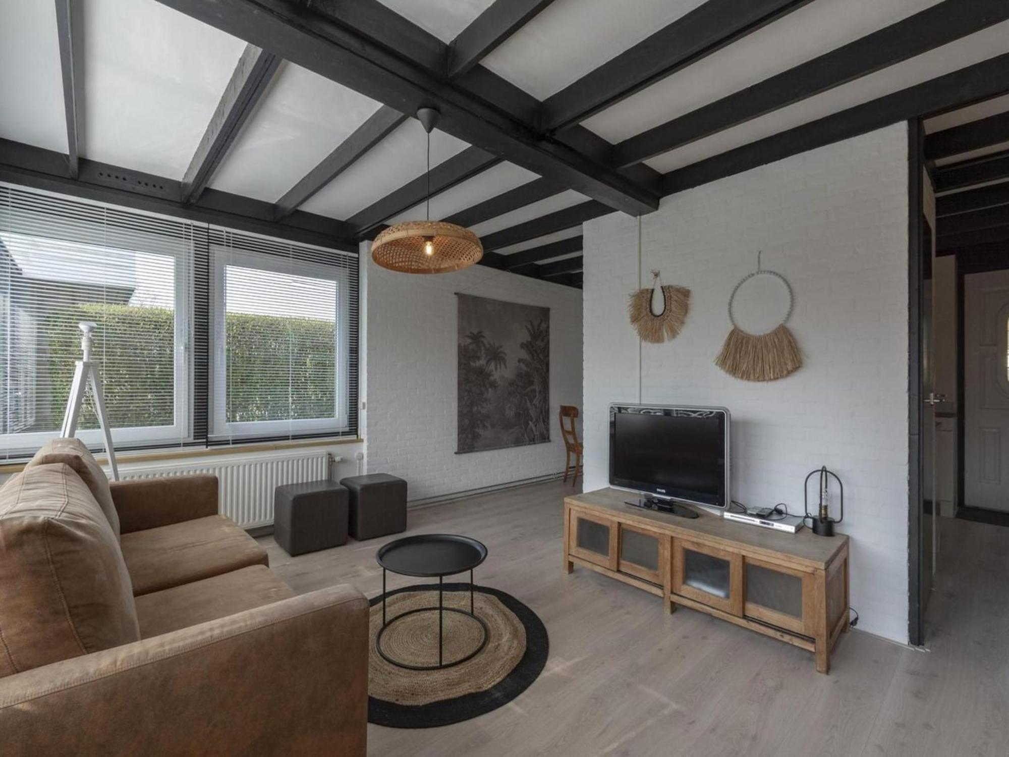 Attractive Bungalow With Modern Furnishings Sint Maartensvlotbrug Εξωτερικό φωτογραφία